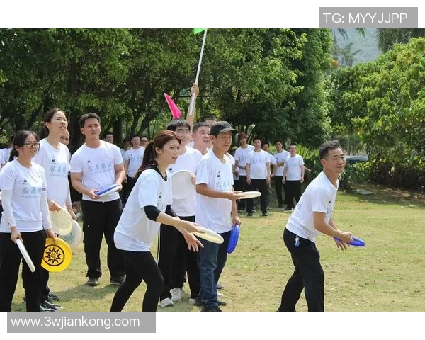 杭州飞盘队的盯防革新探讨与战术分析全景呈现 杭州飞盘队的盯防革新探讨与战术分析全景呈现