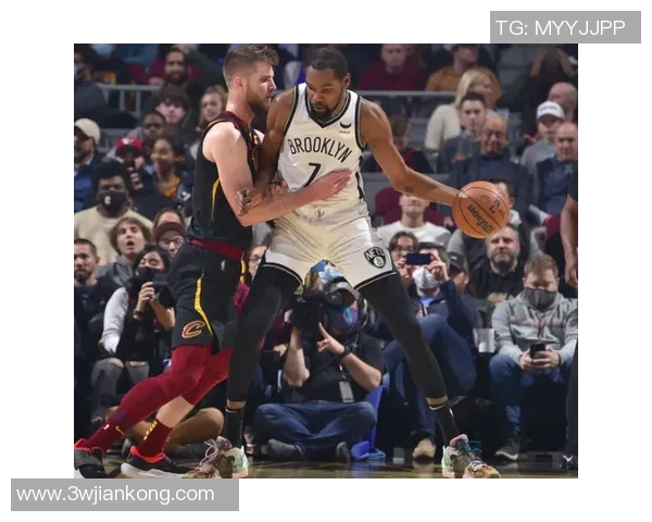 深圳街舞队进攻战术深度解析与实战应用探讨 深圳街舞队进攻战术深度解析与实战应用探讨